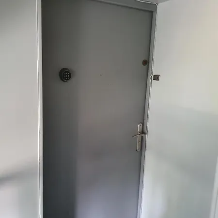 De La Gare Vue Cathedrale Apartment *